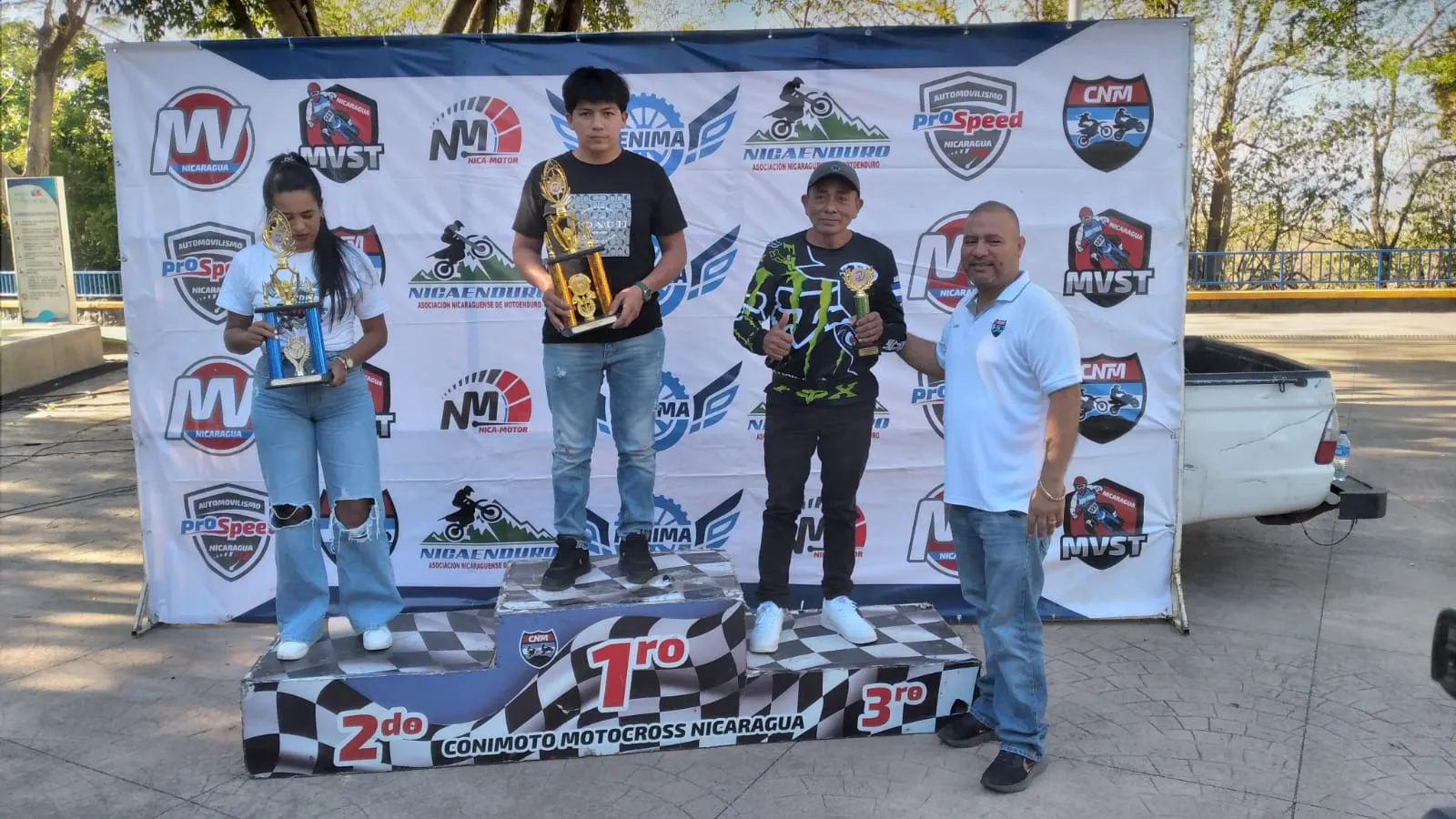 MOTOVELOCIDAD--(12)_12_11zon