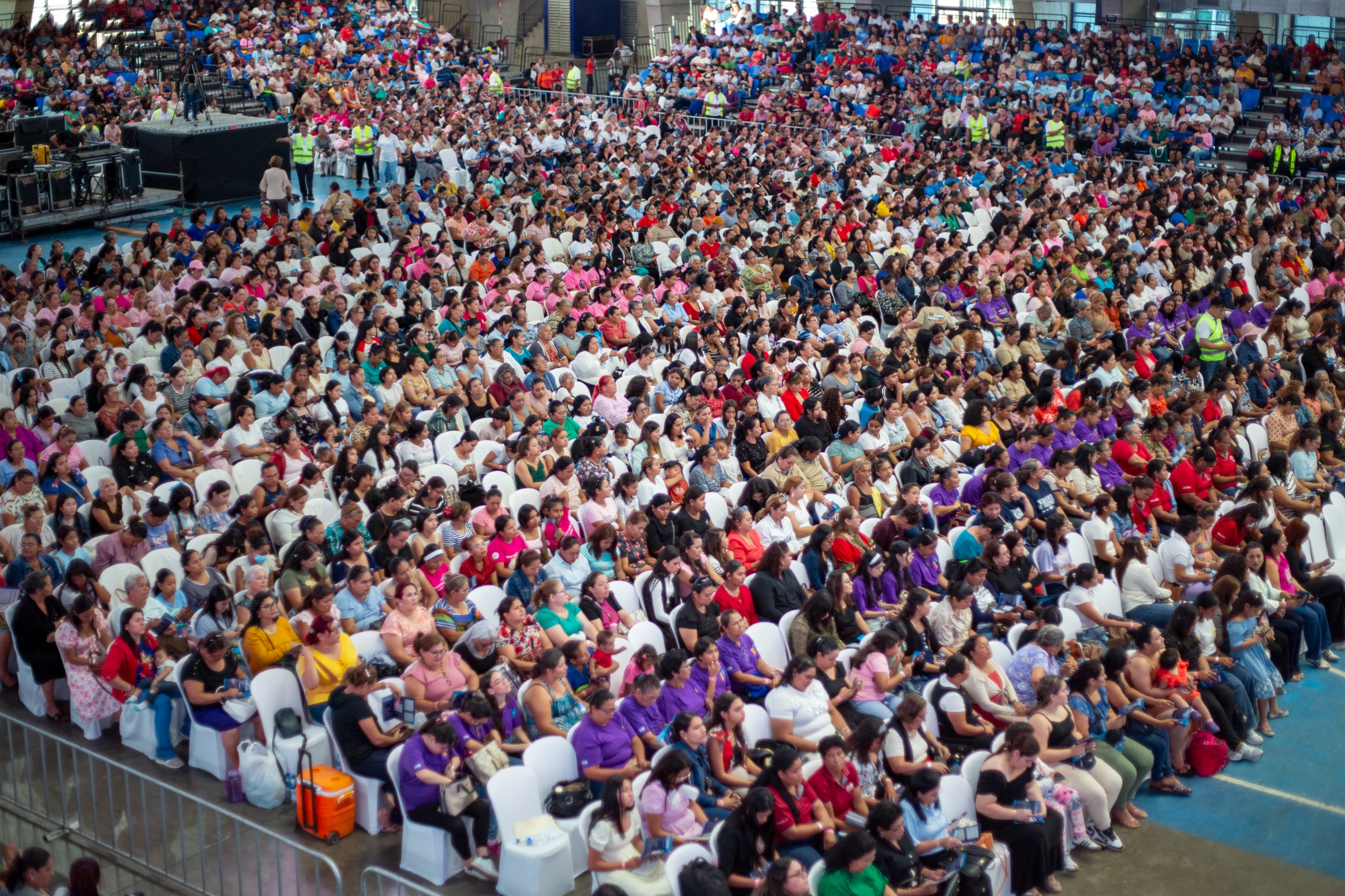Mujeres-Cristianas--(4)