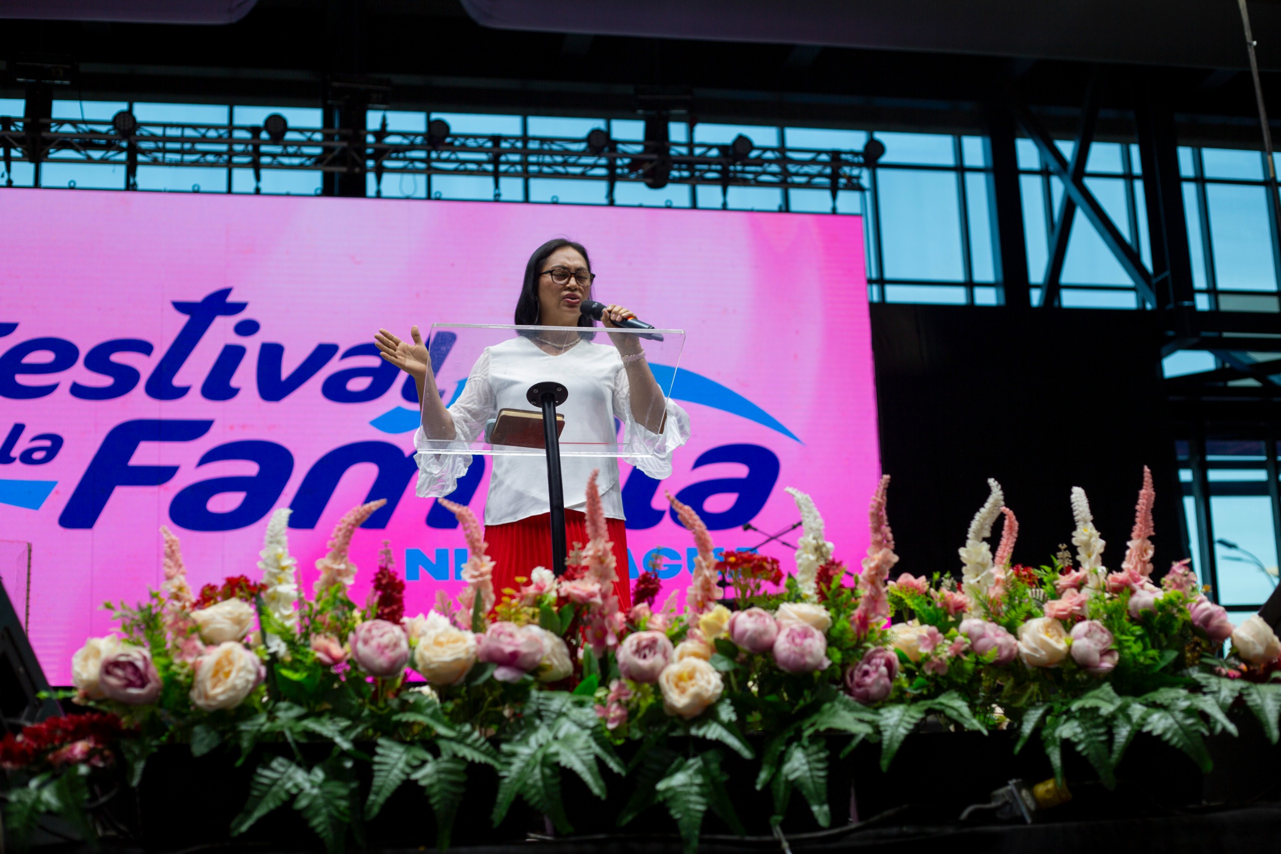 Mujeres-Cristianas--(6)