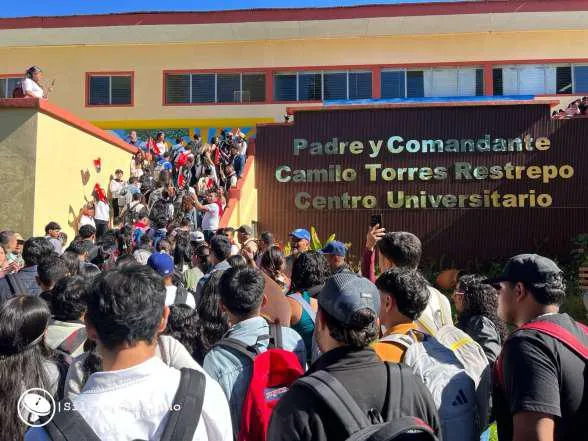 UNIOVERSIDADES--(8)_8_11zon