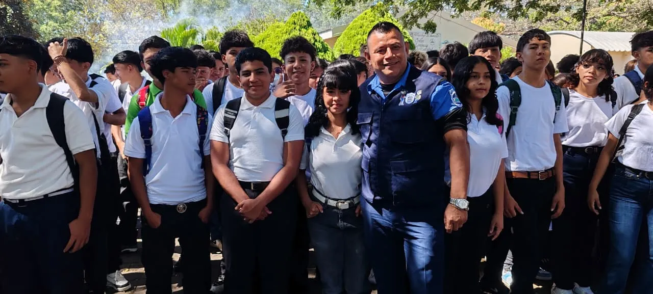 Policia-Nacional-6_5_11zon