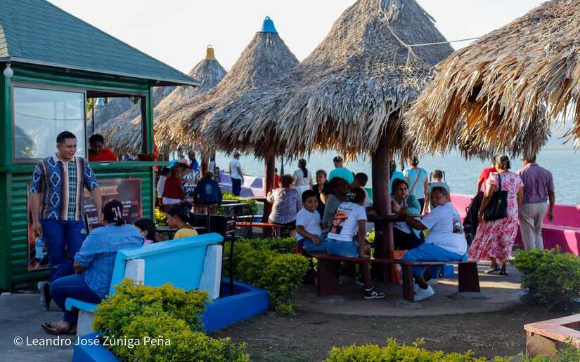 Salvador-Allende--(19)