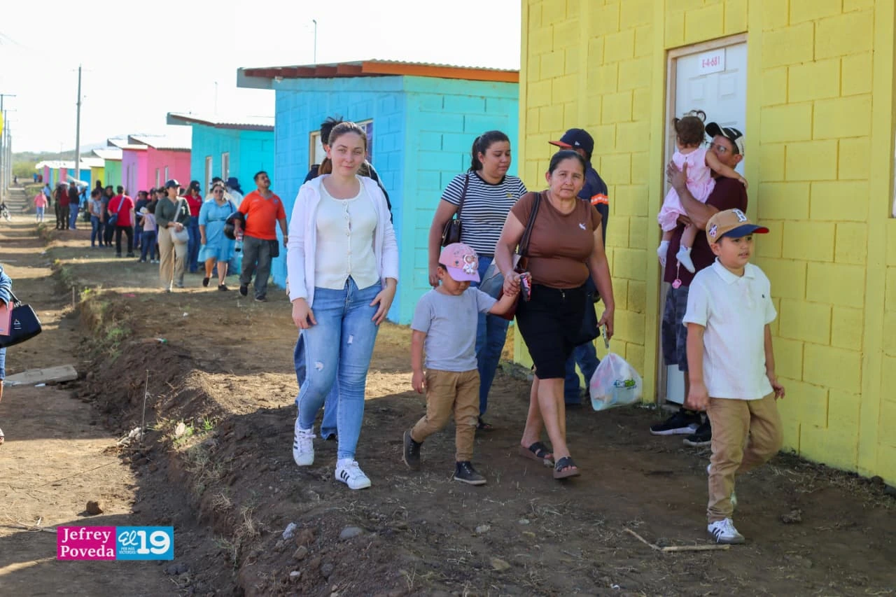 CAMINOS DEL R&Iacute;O 4