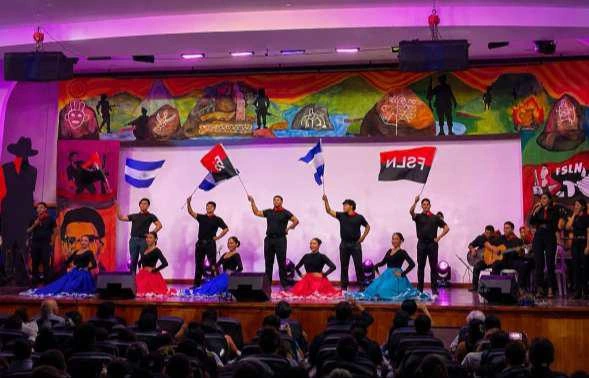 DESFILE14