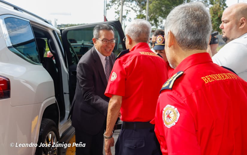 Bomberos--(37)