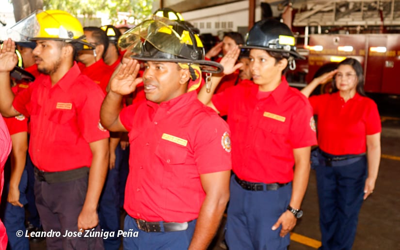 Bomberos--(4)