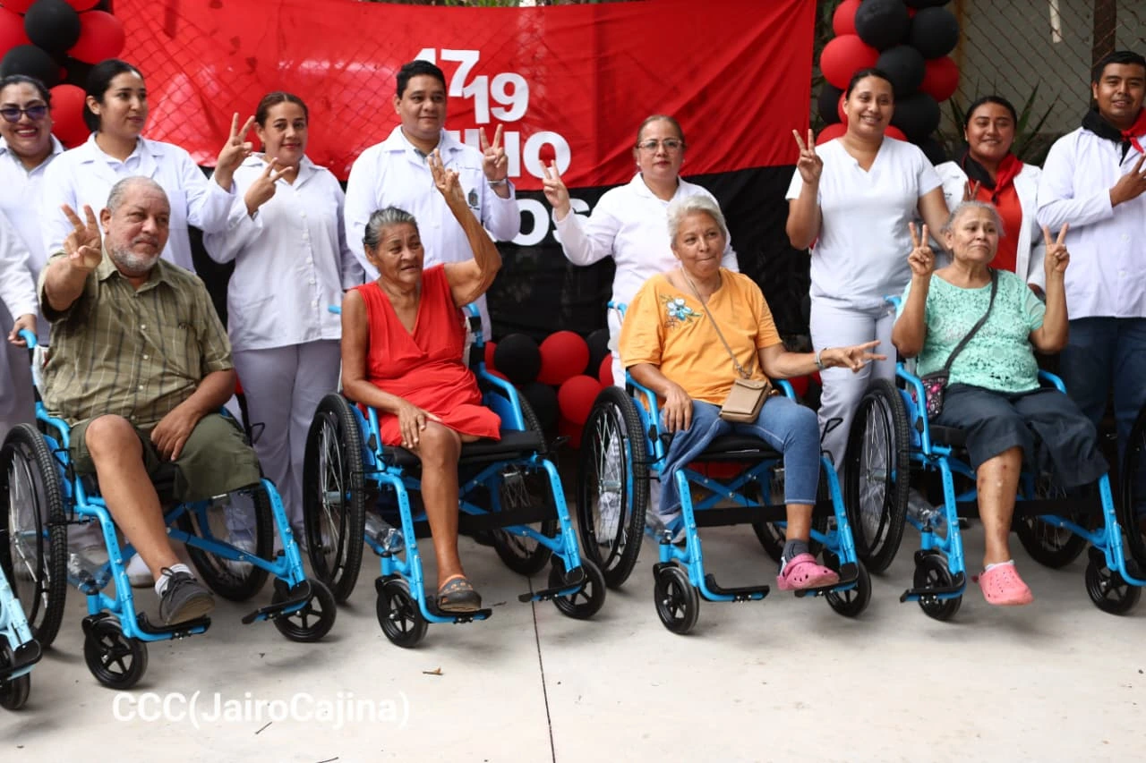 SILLAS14