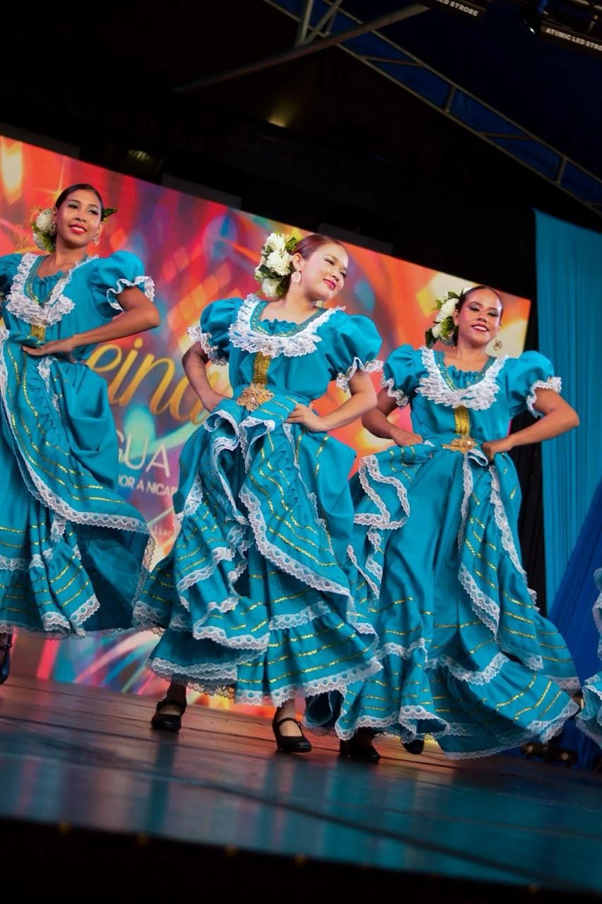 REINAS-(4)