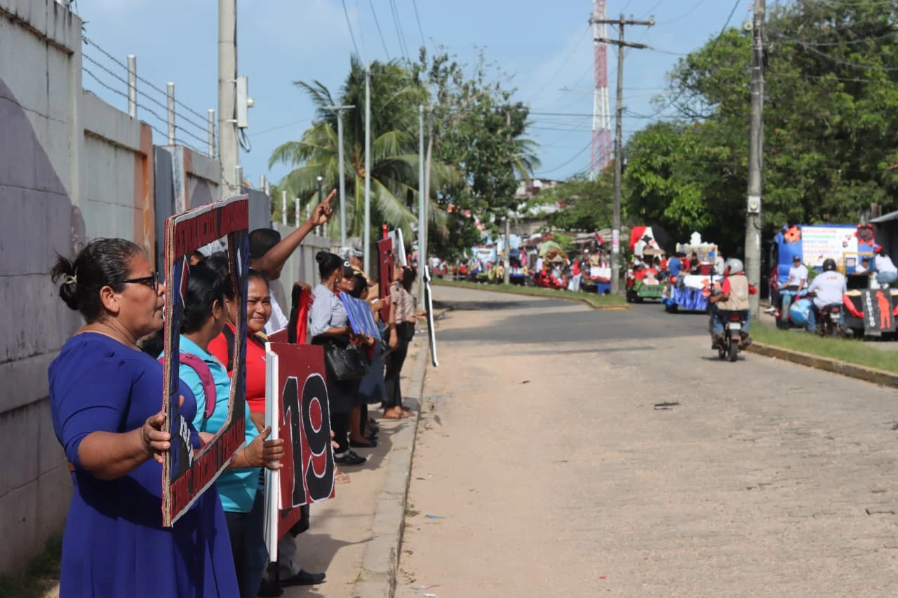 CARAVANA7