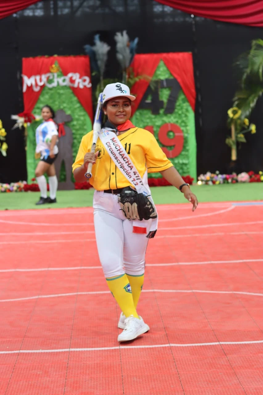 MUCHACHA-(13)