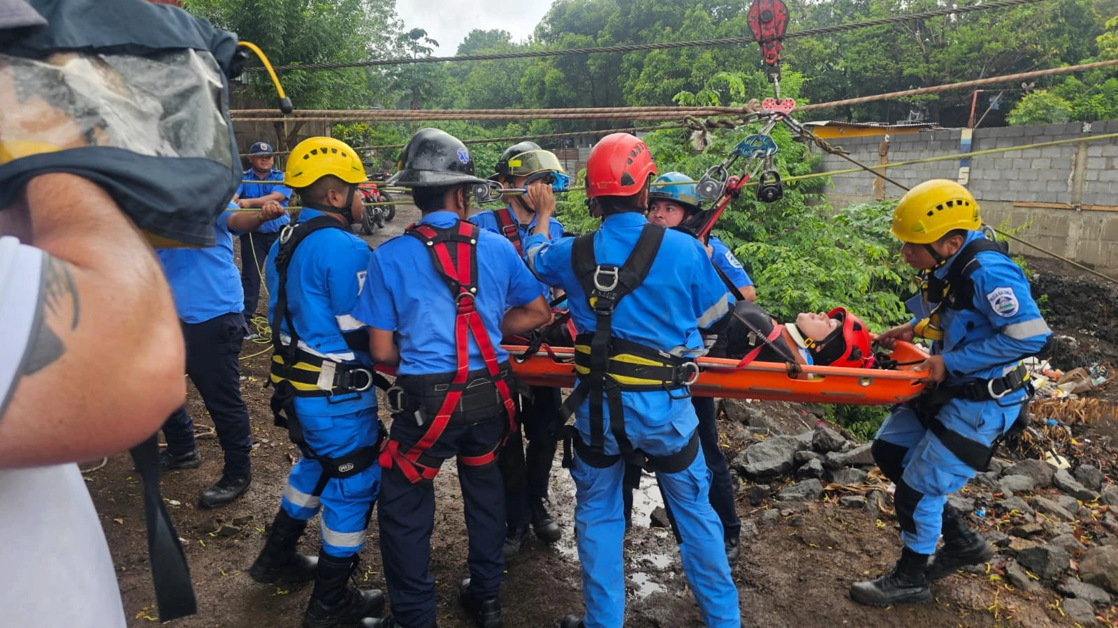 BOMBEROS2