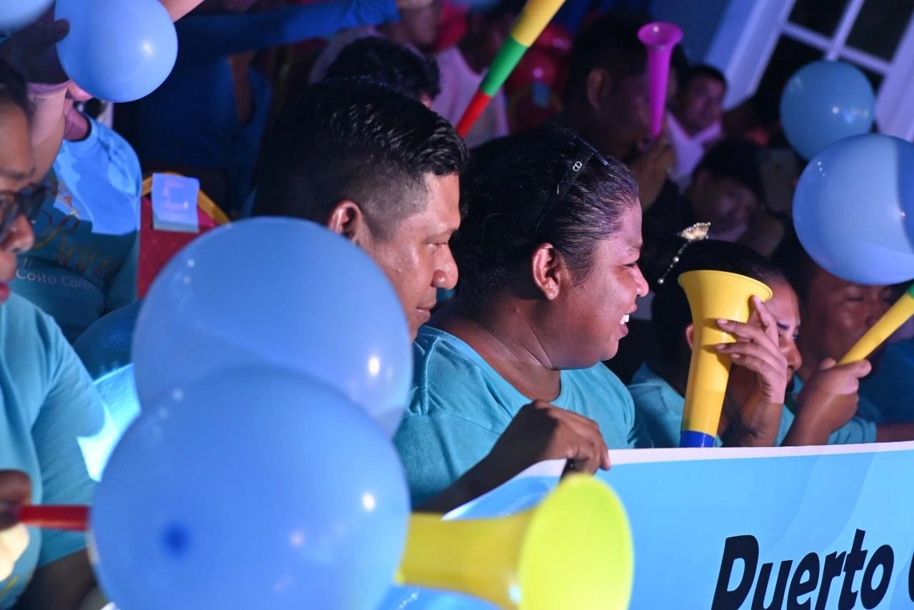 REINAS13