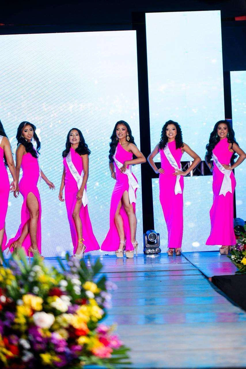 REINAS10