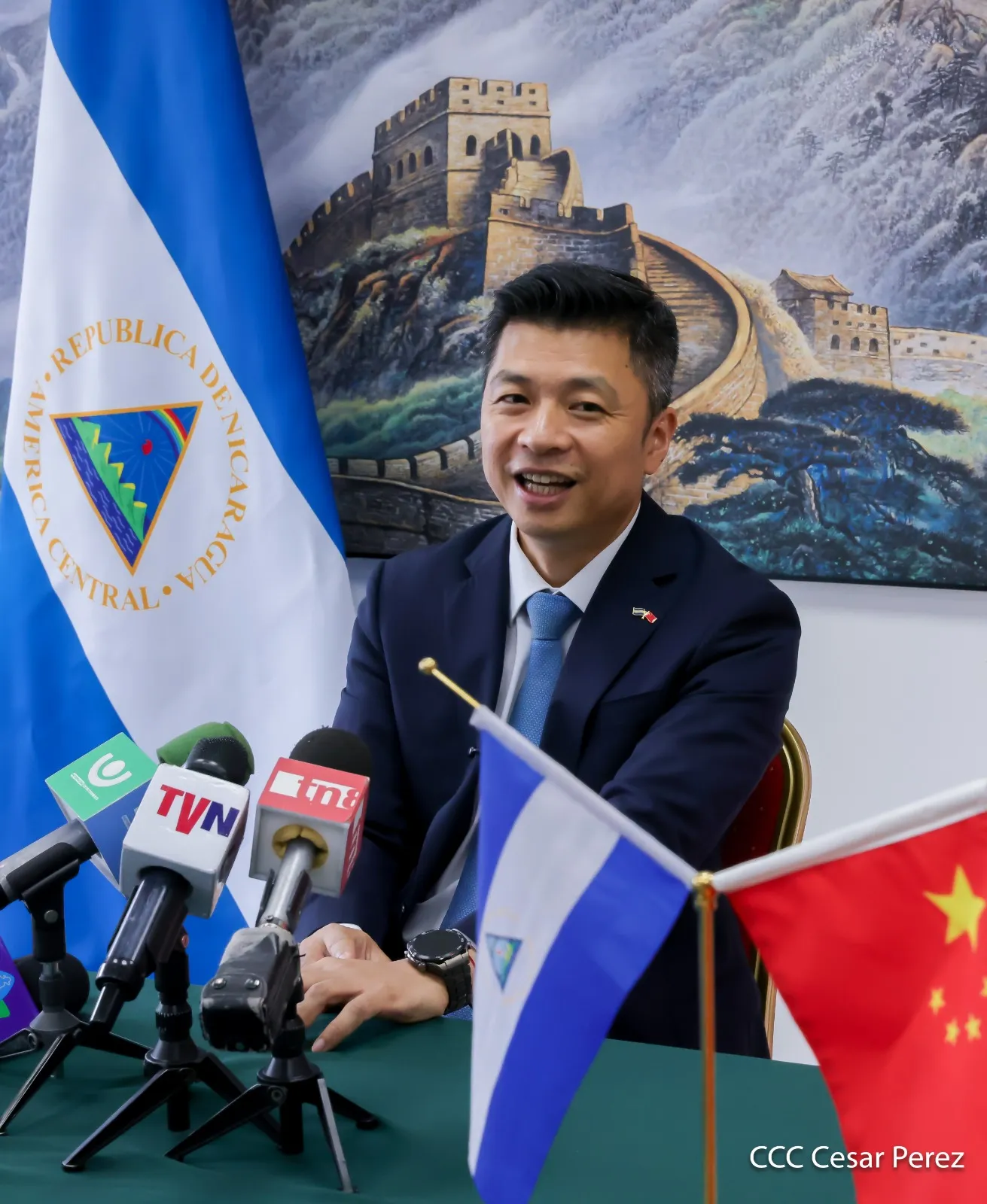 Embajador-China-30_30_11zon