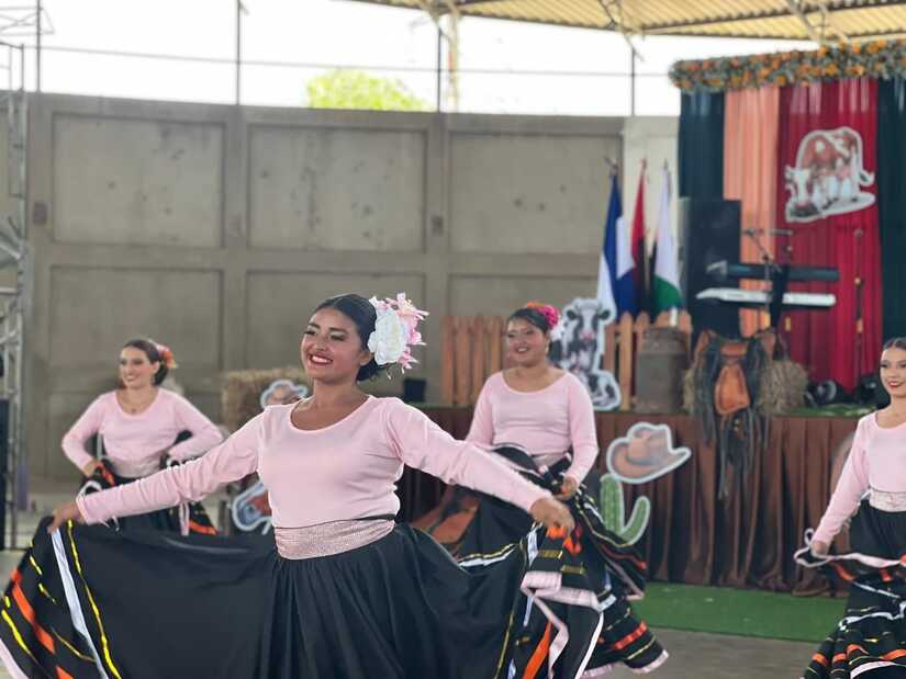QUESILLO--(16)