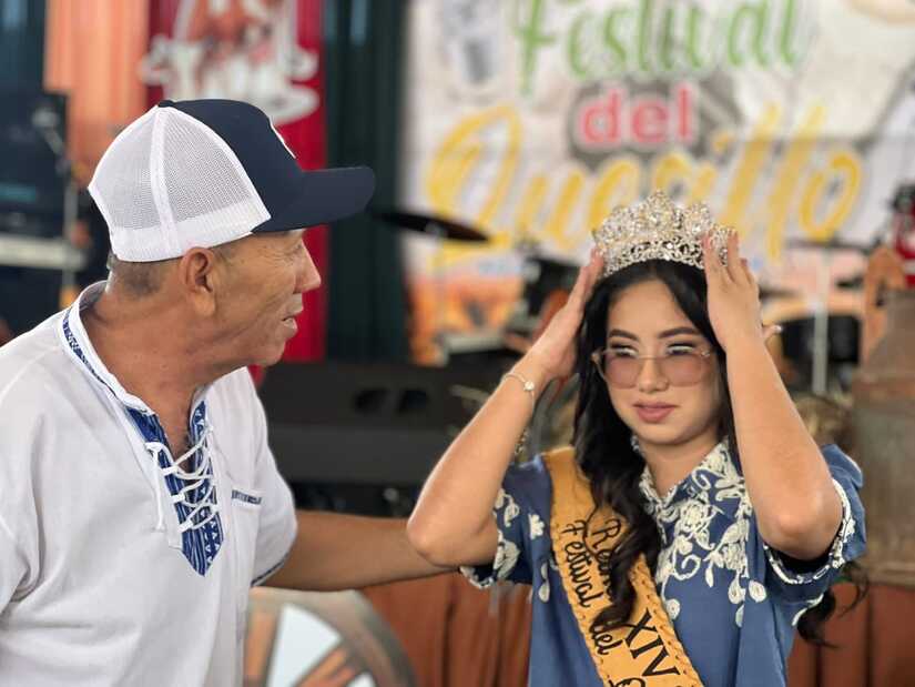QUESILLO--(6)