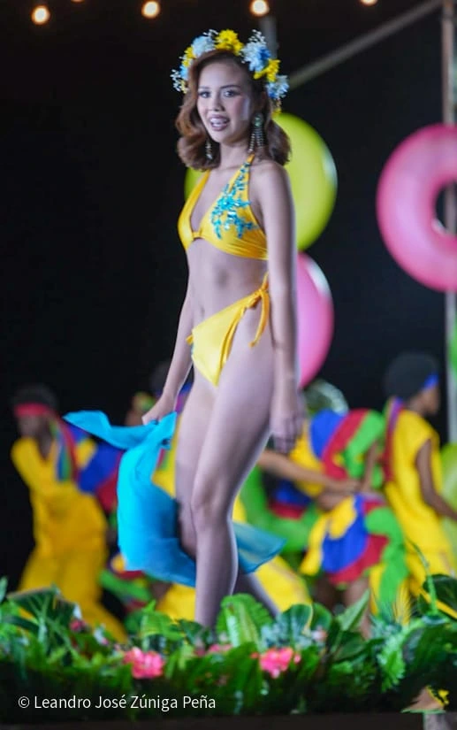 REINA-(71)