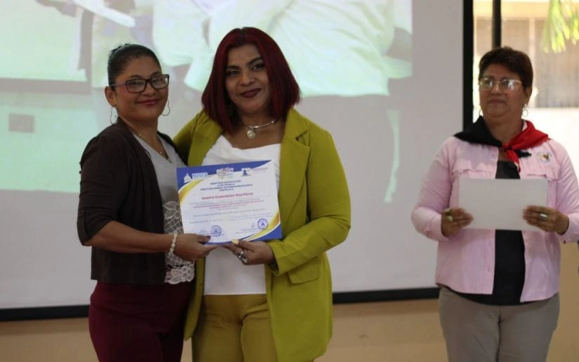CERTIFICACION10