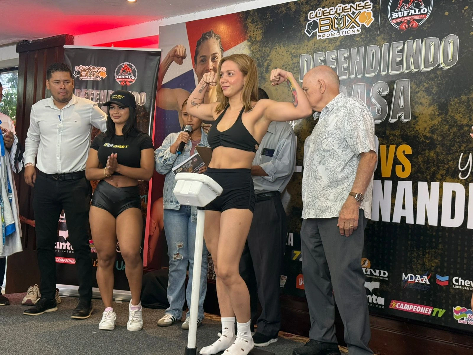 BOXEO8