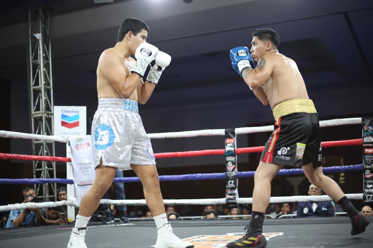 Boxeo--(105)