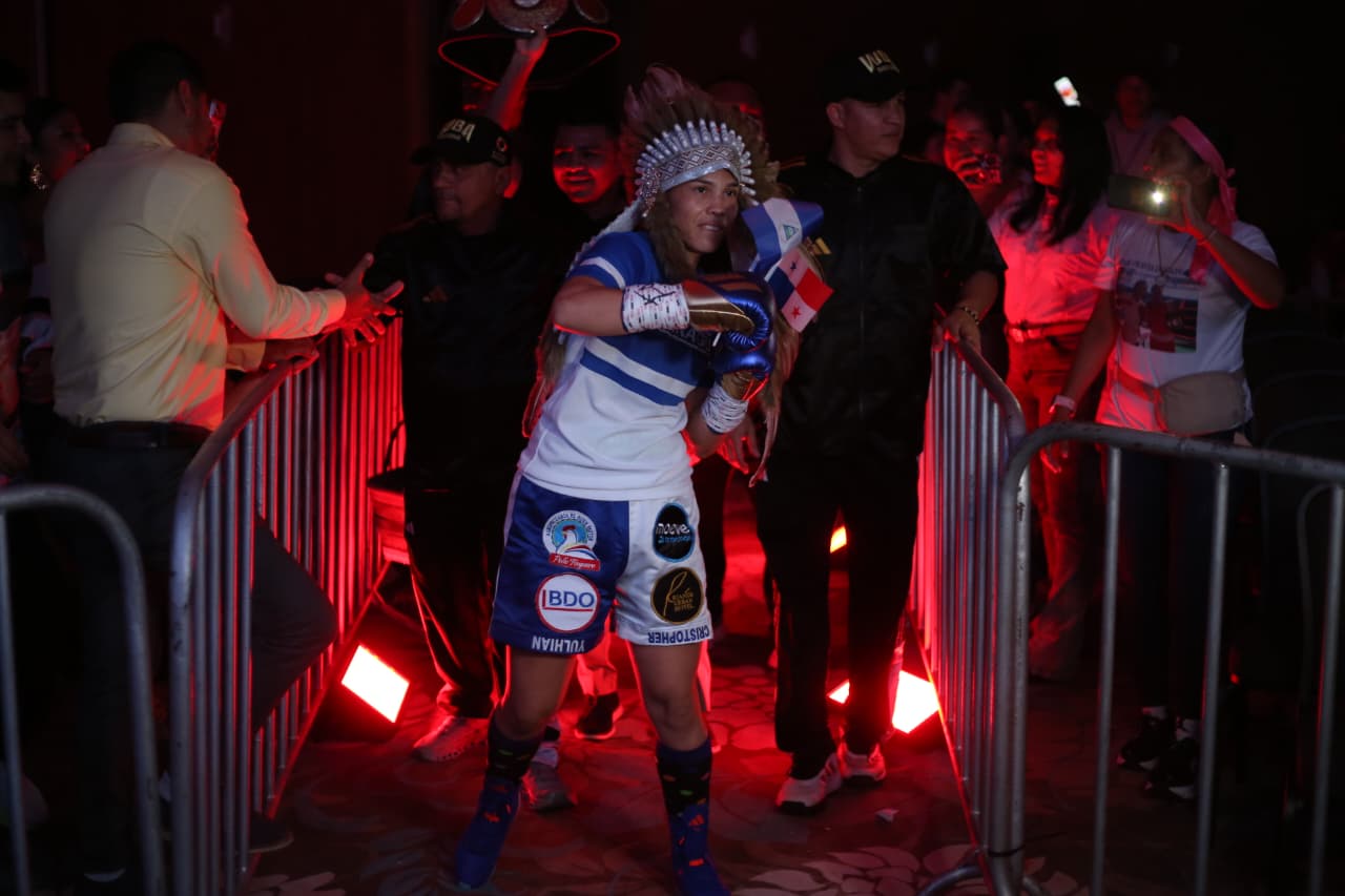 Boxeo--(80)